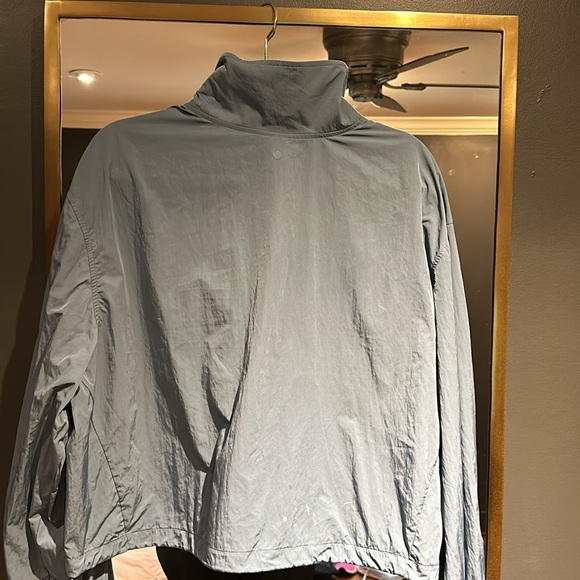 YOGAlicious Slate Blue Wind Breaker. Cute Oversized front Pocket locket! Size XL - Picture 2 of 5